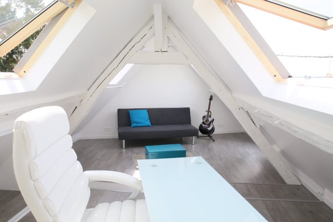 Travaux de rénovation intérieure sur une maison ancienne à Vigoulant